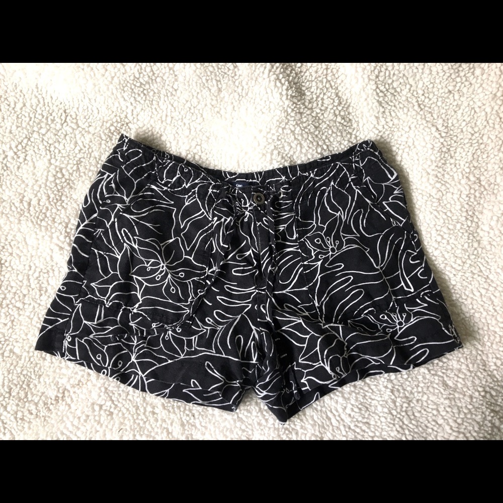 GAP Women’s 3.5 in inseam shorts